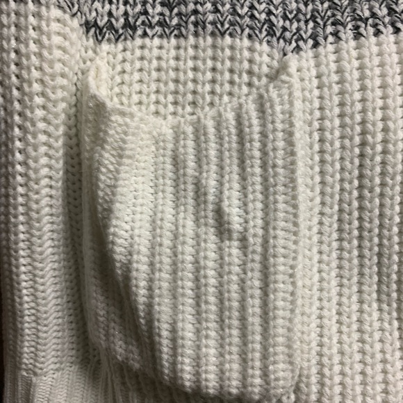 Maurices Cardigan sweater Size 1x - Picture 3 of 5